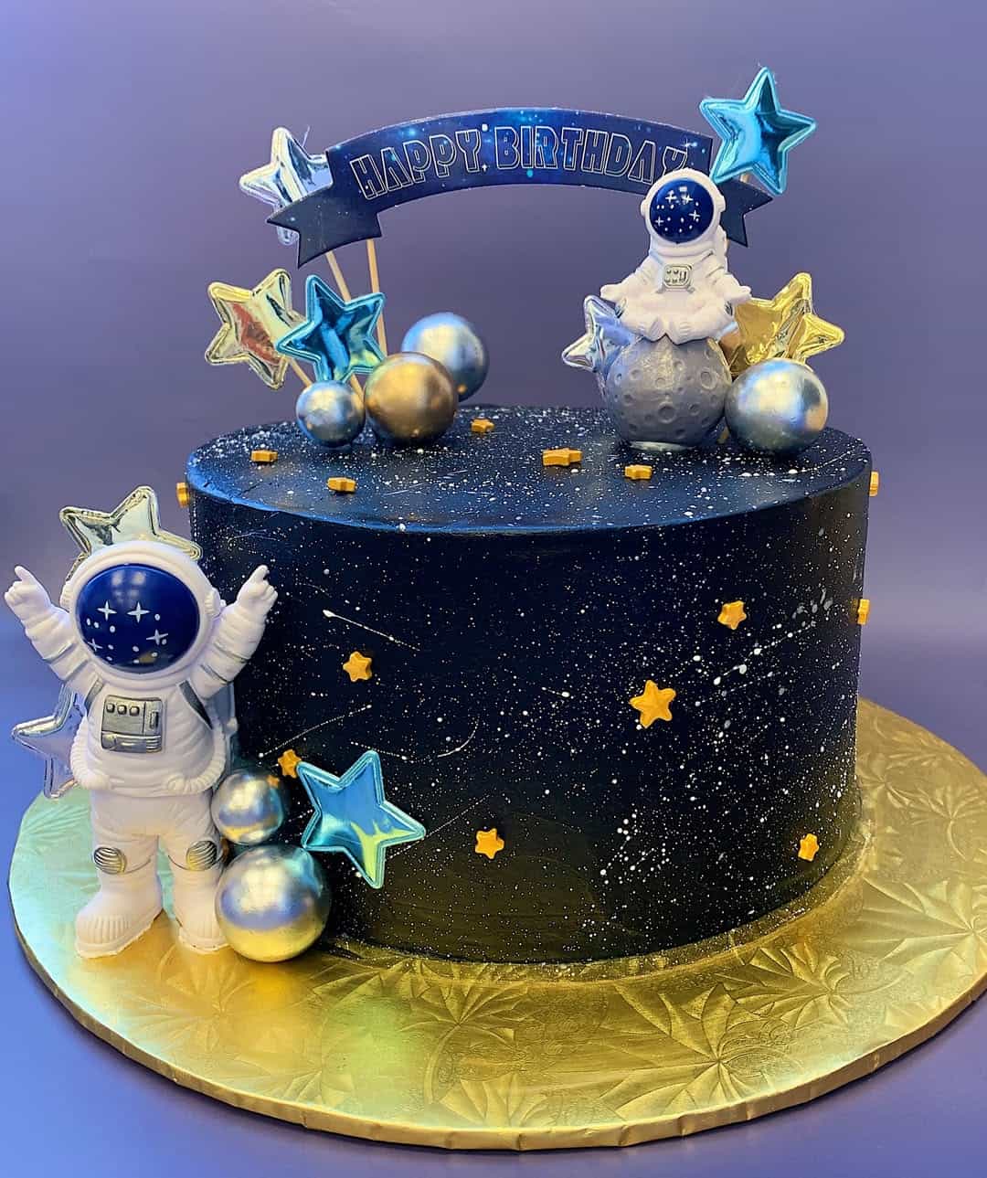 black buttercream cake 1
