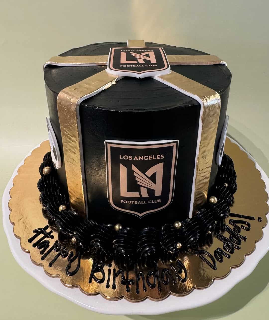 black buttercream cake 2