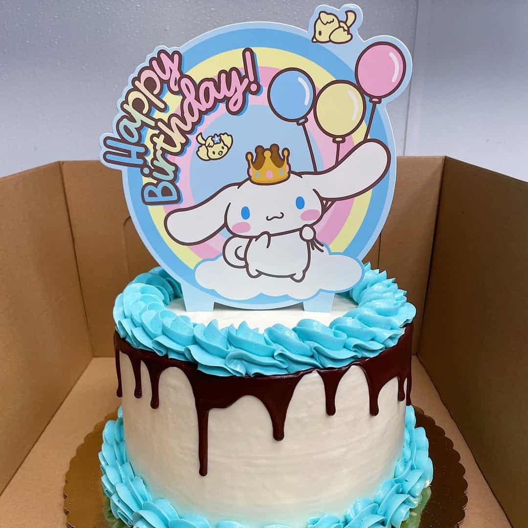 blue trim birthday cake